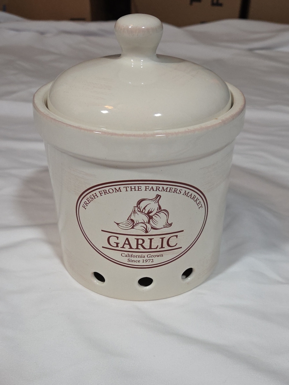 Sur la Table GARLIC Storage Jar with Lid 5" Fresh From The Farmers Market